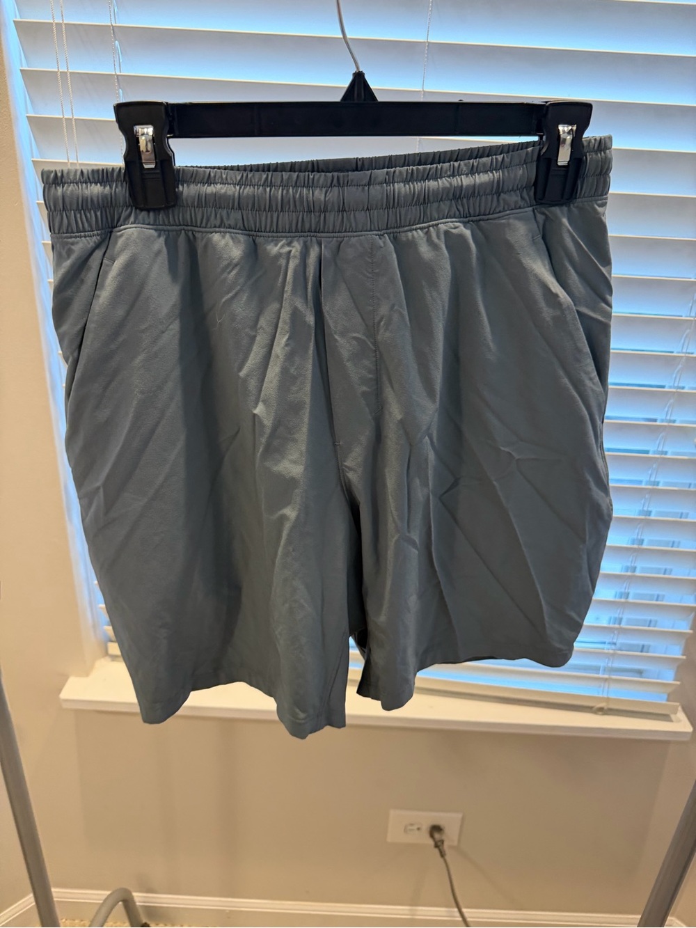 lululemon athletica Men's Light Gray Lined Athletic Shorts